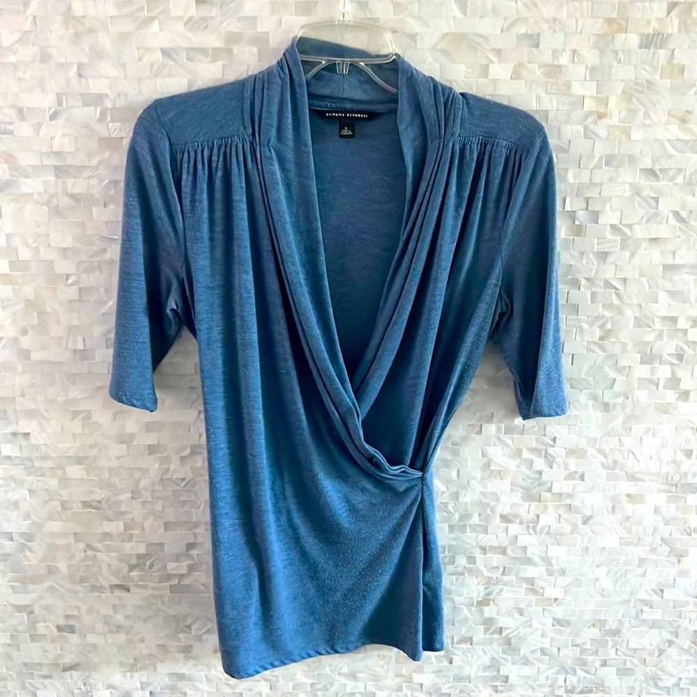 Banana Republic blue crisscross T-shirt/blouse
